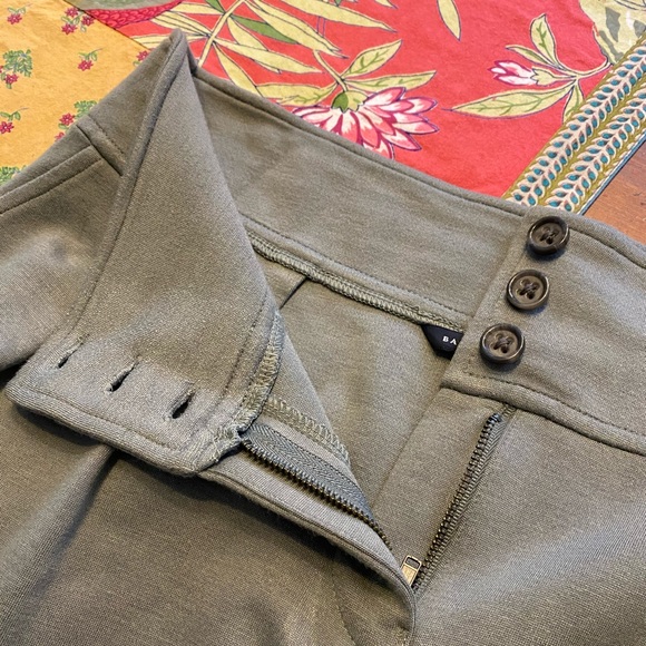 Banana Republic grey skirt with POCKETS - Picture 4 of 5